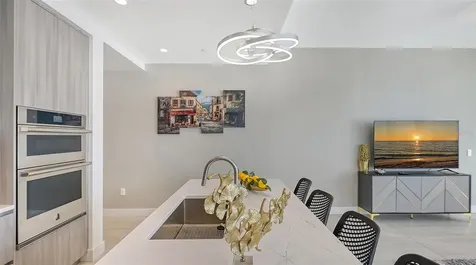 301 Quay Common Sarasota FL 34236