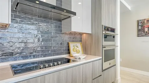 301 Quay Common Sarasota FL 34236