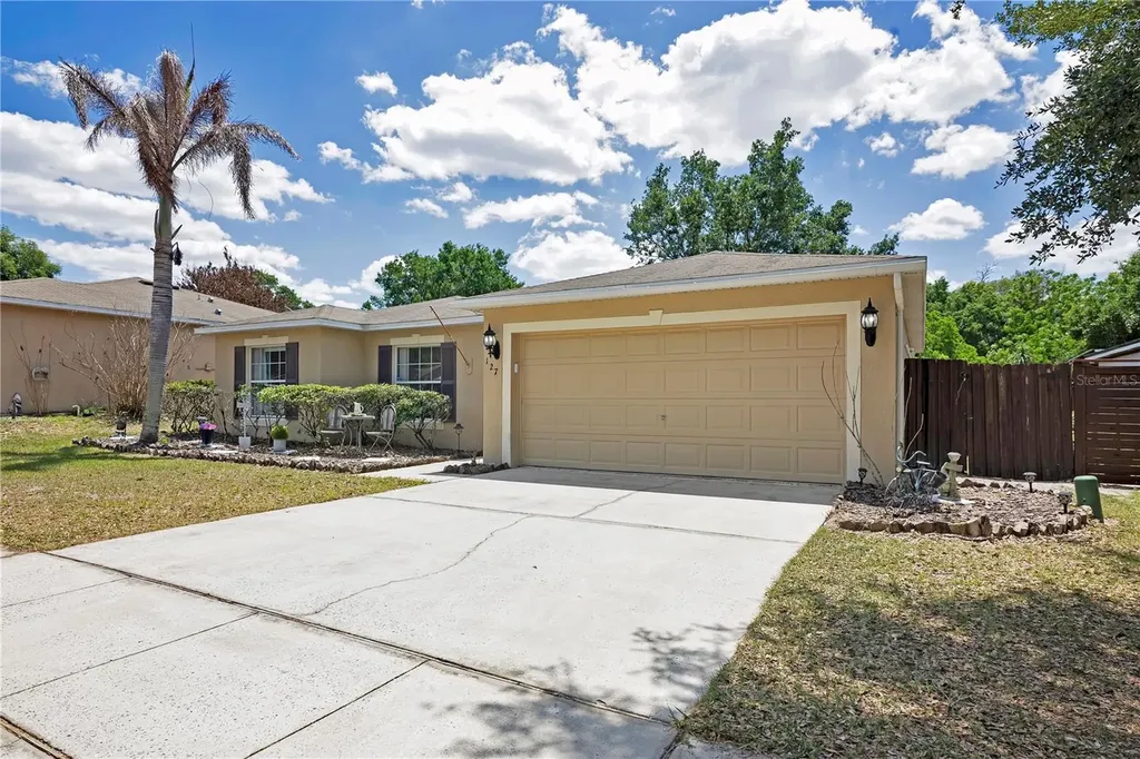 127 Laurel Ridge Avenue Ocoee FL 34761