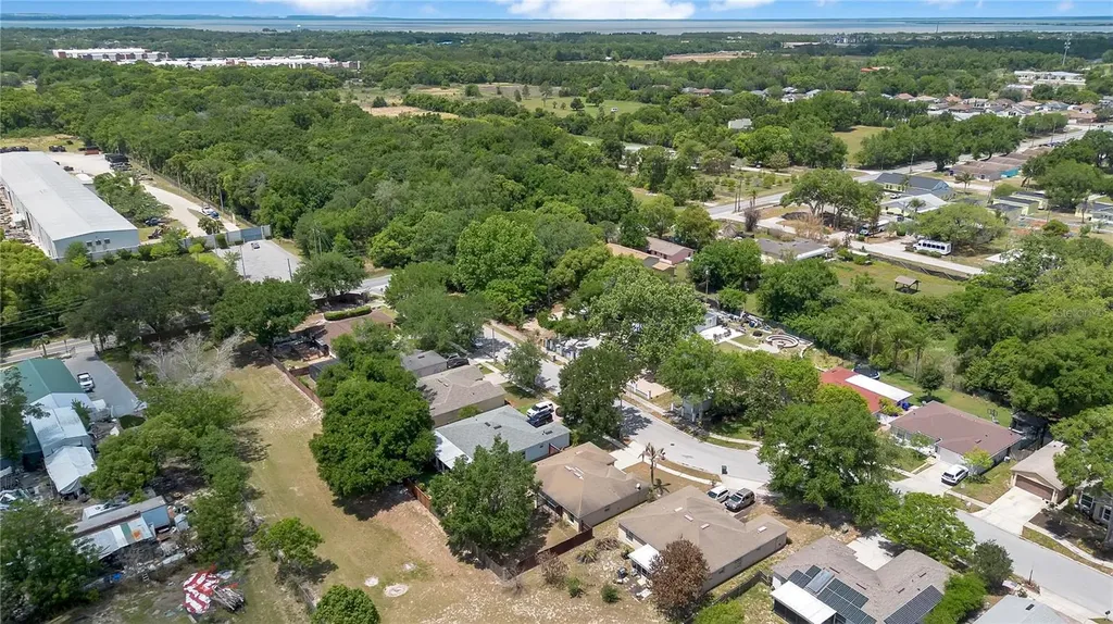 127 Laurel Ridge Avenue Ocoee FL 34761