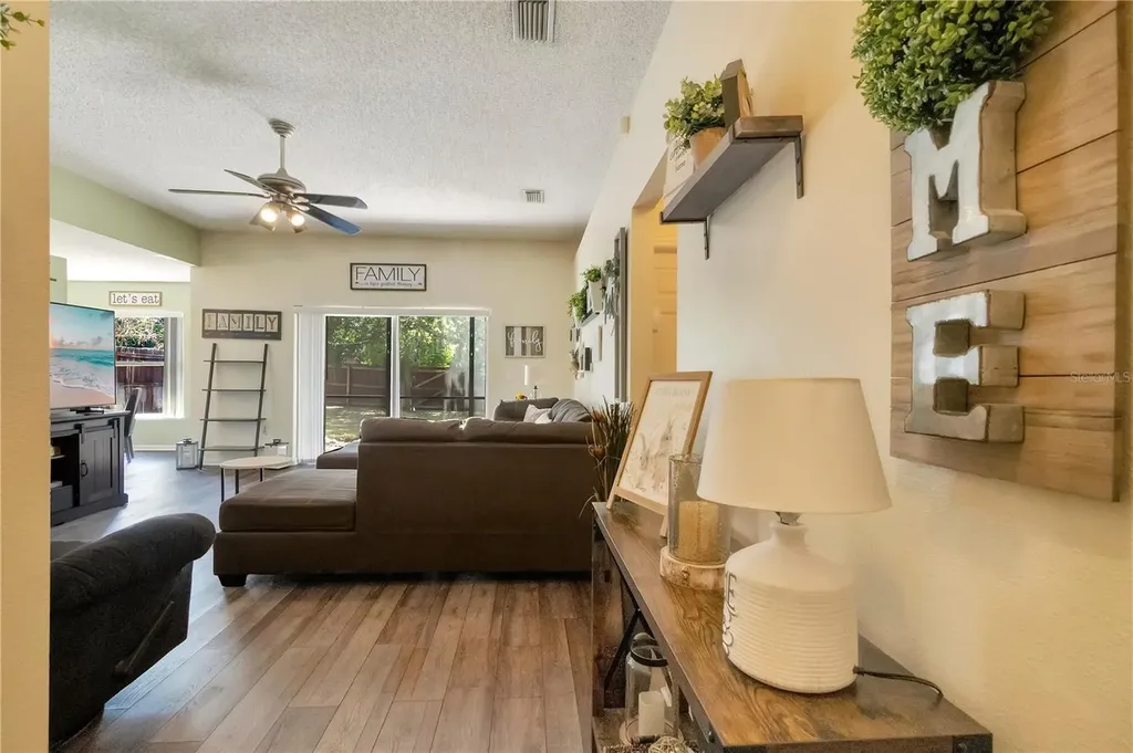 127 Laurel Ridge Avenue Ocoee FL 34761
