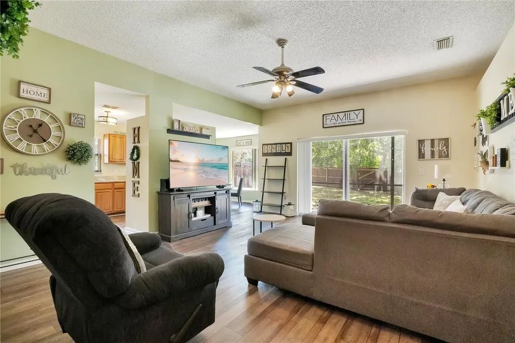 127 Laurel Ridge Avenue Ocoee FL 34761
