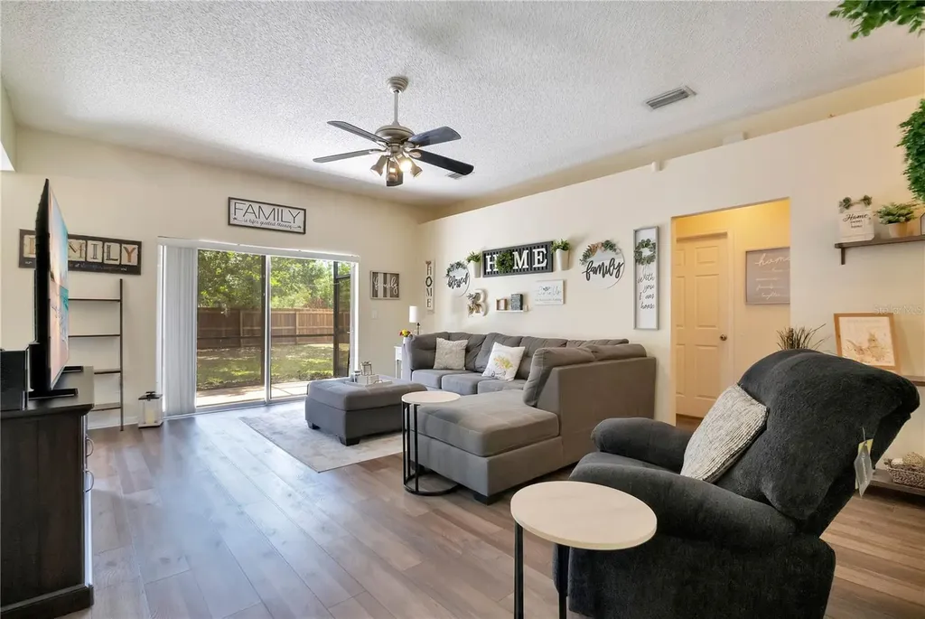 127 Laurel Ridge Avenue Ocoee FL 34761