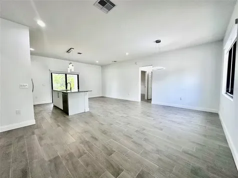 774 W 9th Street Deltona FL 32725