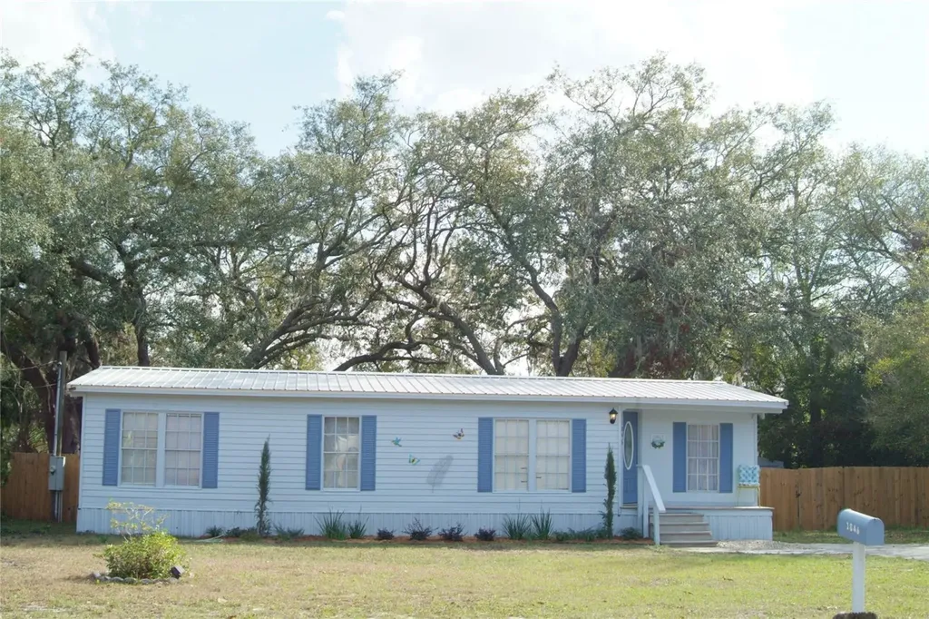 1846 Fruitland Park Boulevard Fruitland Park FL 34731