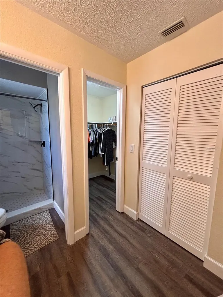6104 26th Avenue E Bradenton FL 34208