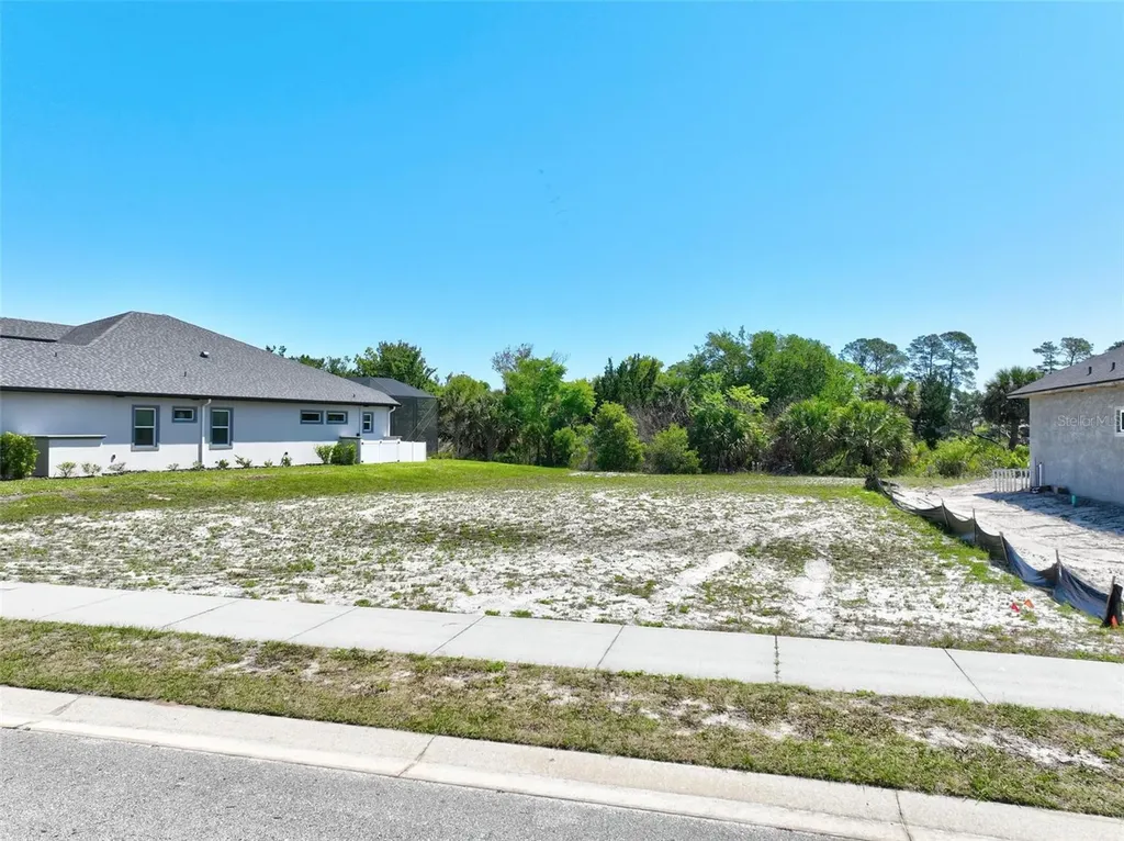 128 N Lakewalk Drive Palm Coast FL 32137