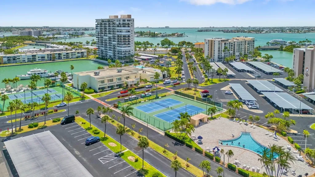 7401 Bay Island Drive S South Pasadena FL 33707