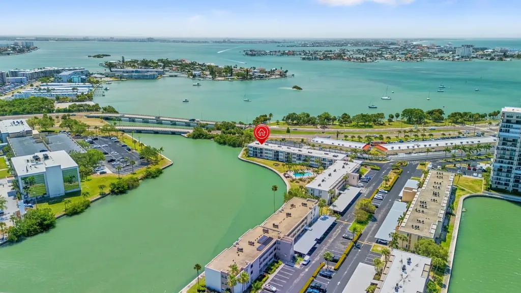 7401 Bay Island Drive S South Pasadena FL 33707