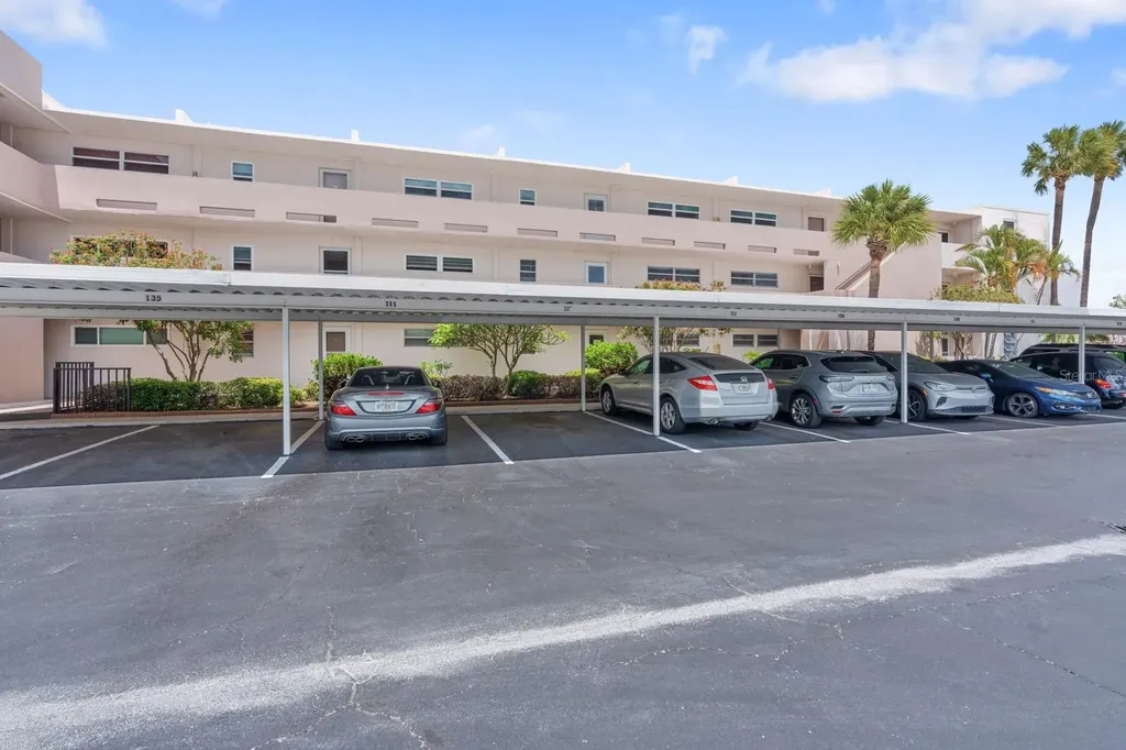 7401 Bay Island Drive S South Pasadena FL 33707