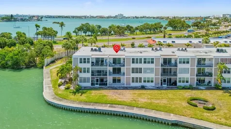 7401 Bay Island Drive S South Pasadena FL 33707
