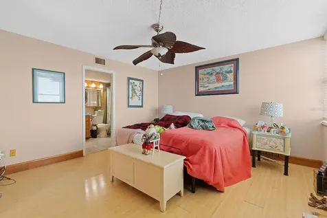 7401 Bay Island Drive S South Pasadena FL 33707