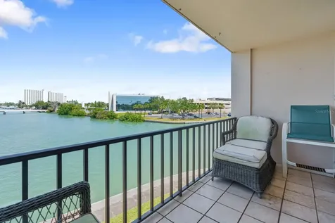 7401 Bay Island Drive S South Pasadena FL 33707