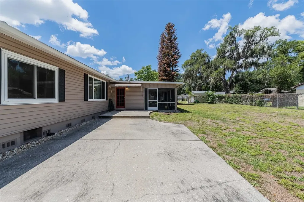 848 Valencia Street E Lakeland FL 33805