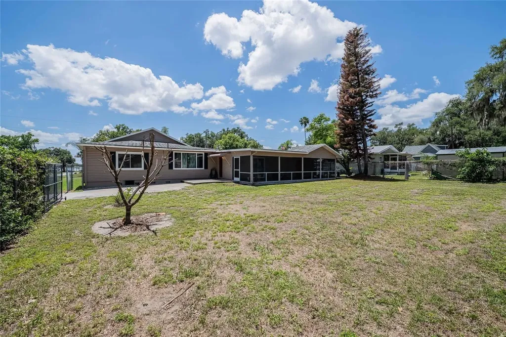 848 Valencia Street E Lakeland FL 33805