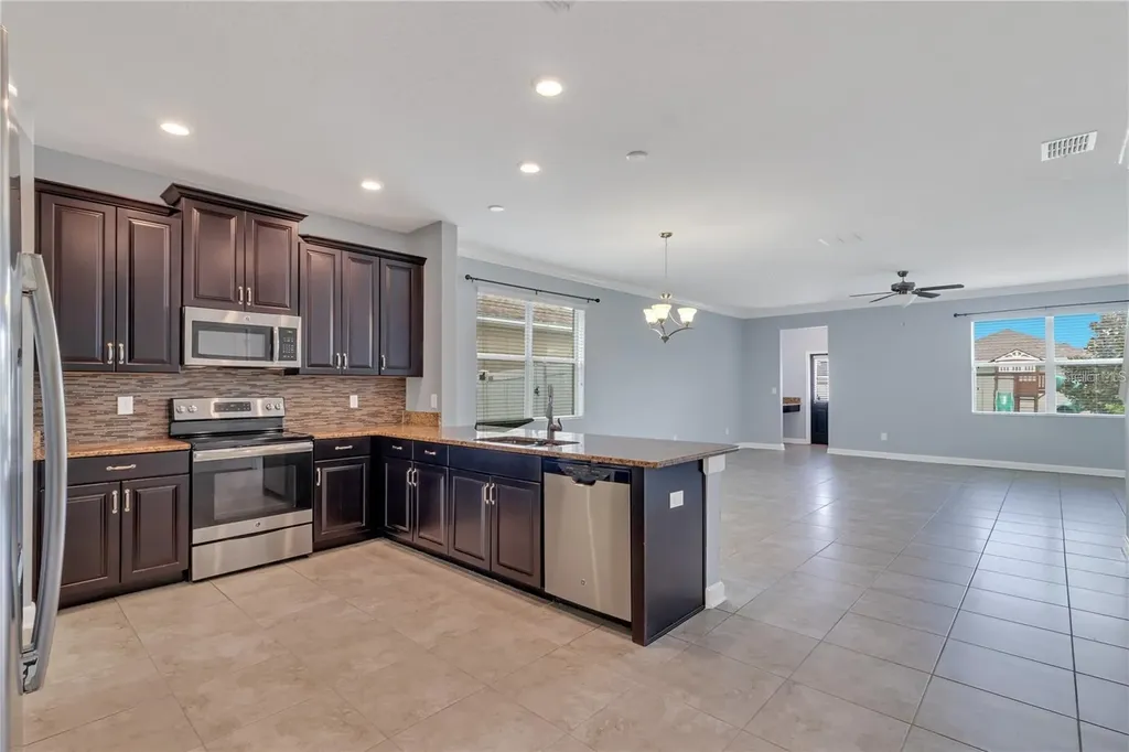 9892 Pecan Hickory Way Orlando FL 32832