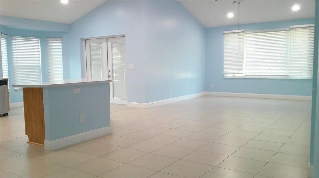 8512 Canterbury Lake Boulevard Tampa FL 33619