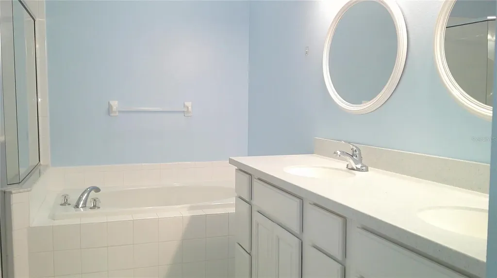 8512 Canterbury Lake Boulevard Tampa FL 33619