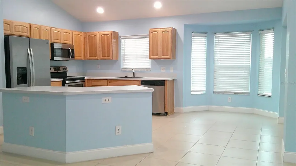 8512 Canterbury Lake Boulevard Tampa FL 33619