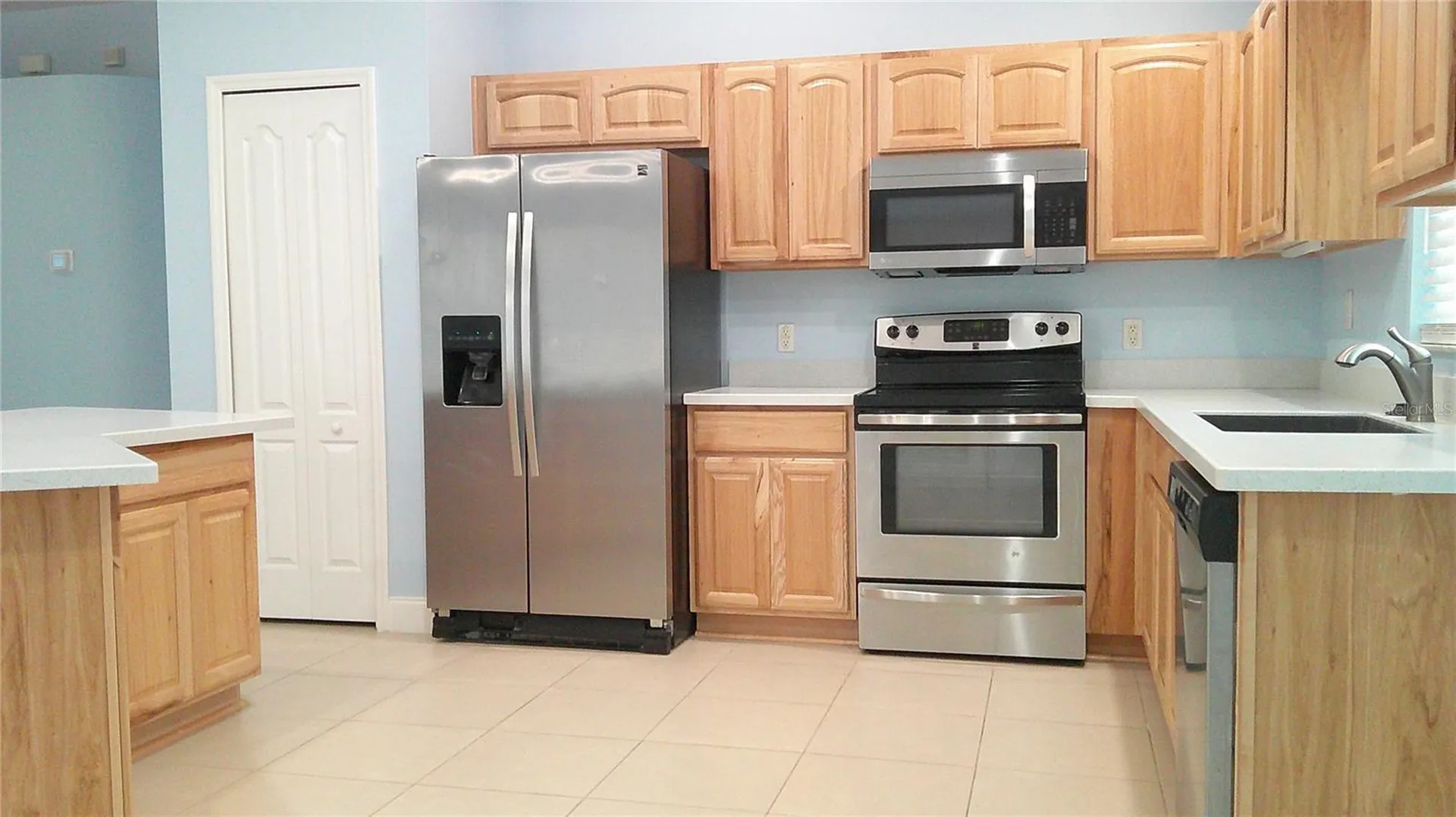 8512 Canterbury Lake Boulevard Tampa FL 33619