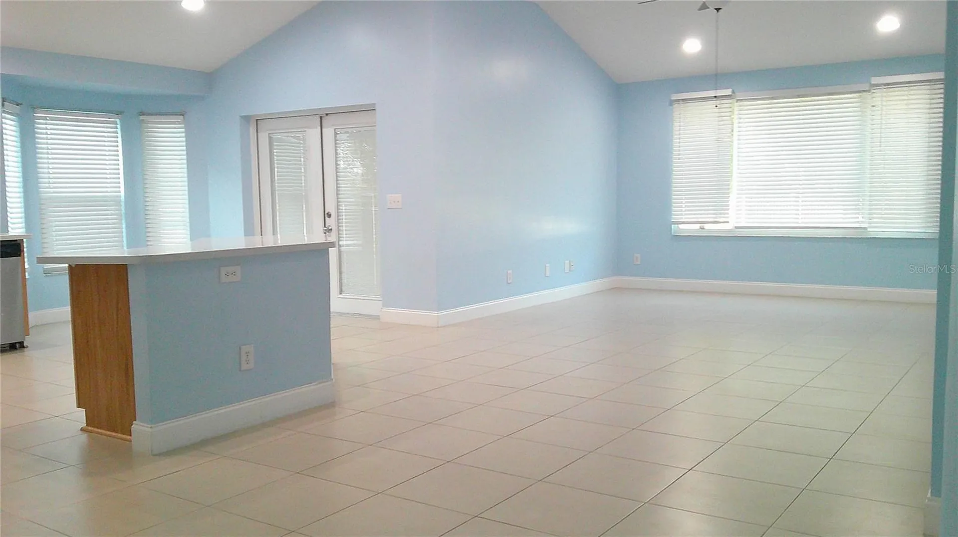 8512 Canterbury Lake Boulevard Tampa FL 33619