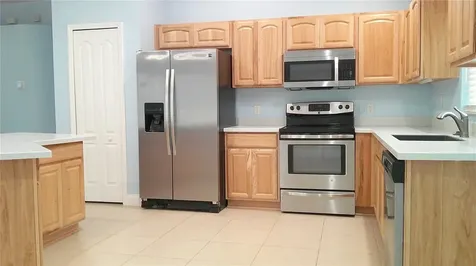 8512 Canterbury Lake Boulevard Tampa FL 33619