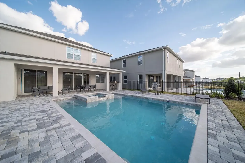 256 Auburn Avenue Kissimmee FL 34747