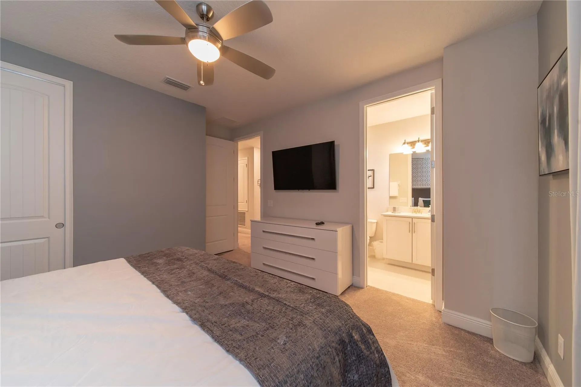 256 Auburn Avenue Kissimmee FL 34747