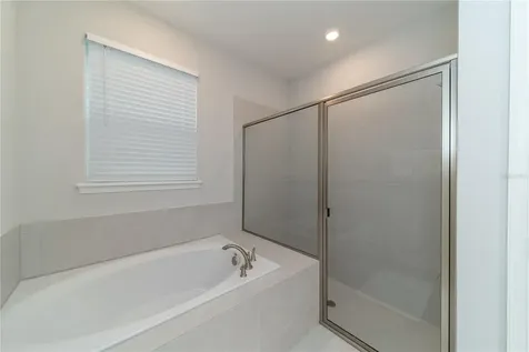 256 Auburn Avenue Kissimmee FL 34747