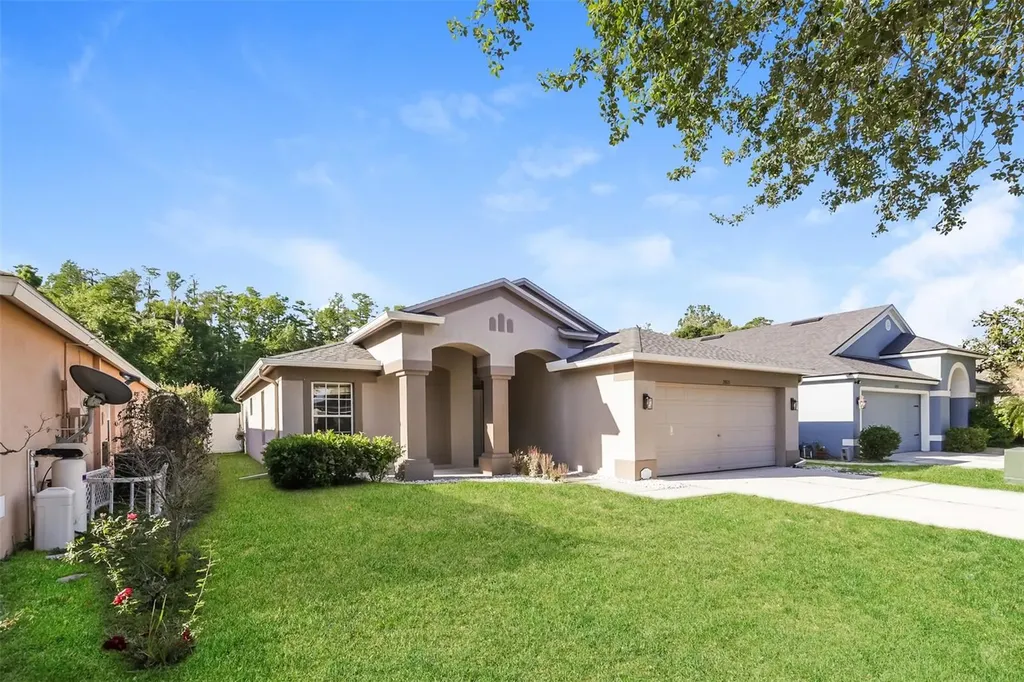5921 War Admiral Drive Wesley Chapel FL 33544