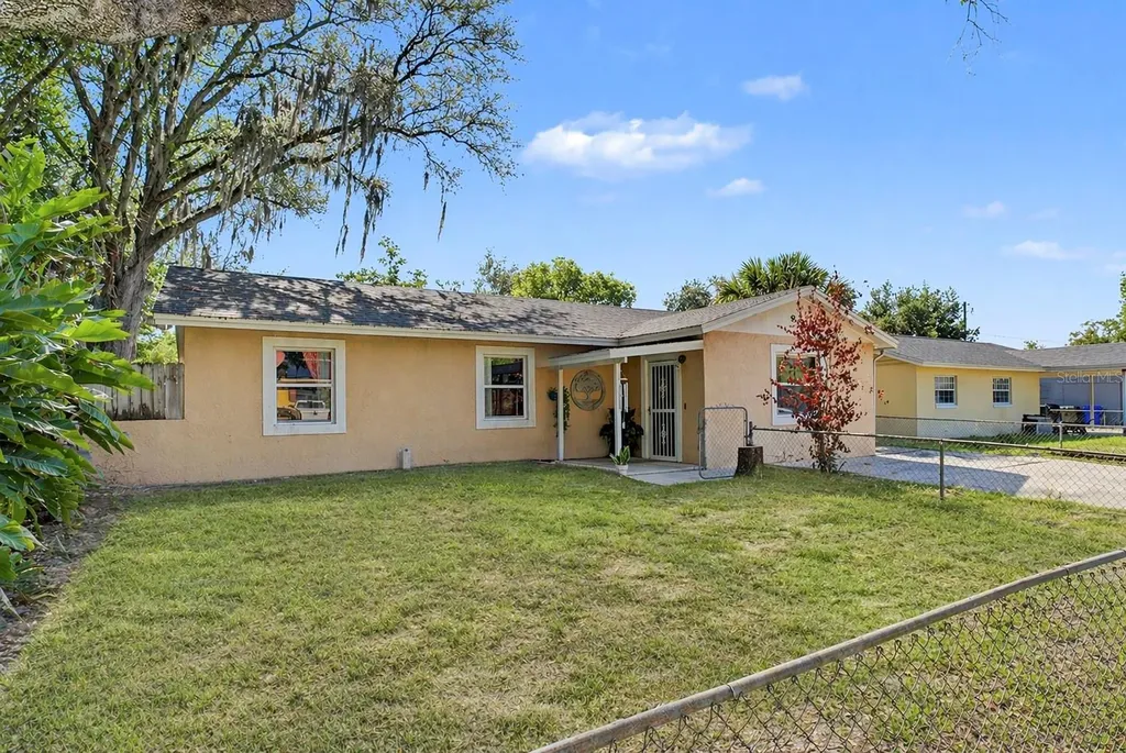 923 S Park Court Kissimmee FL 34741
