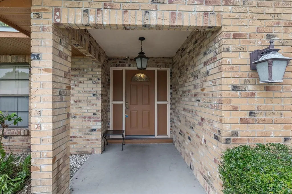 705 Herlong Court Brandon FL 33511