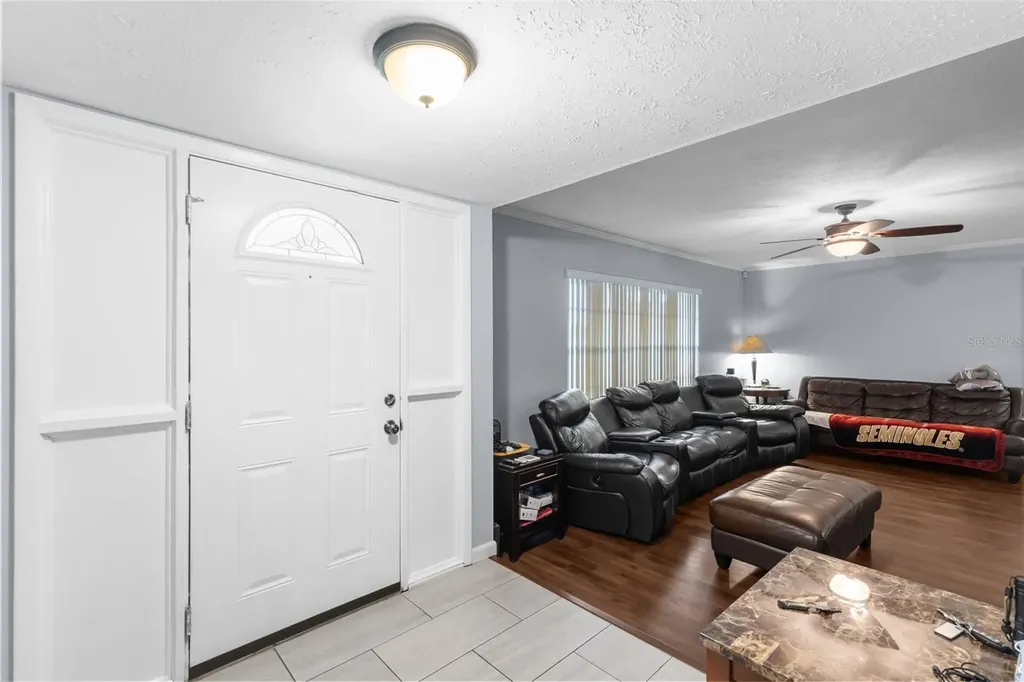 705 Herlong Court Brandon FL 33511