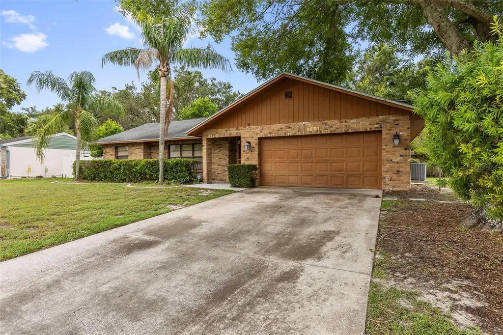 705 Herlong Court Brandon FL 33511