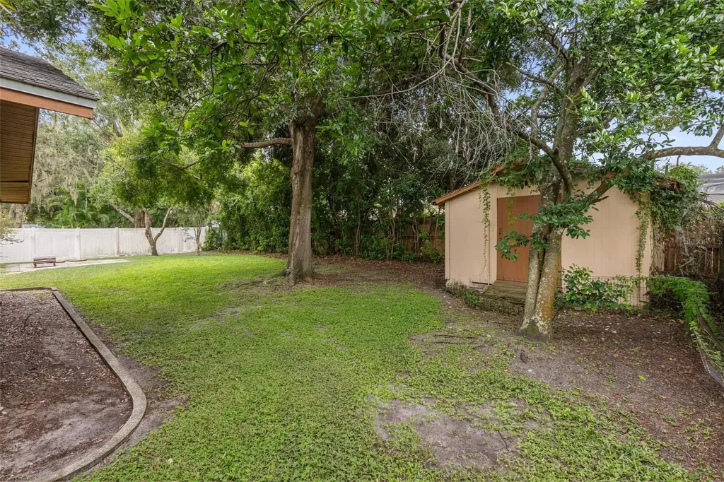705 Herlong Court Brandon FL 33511