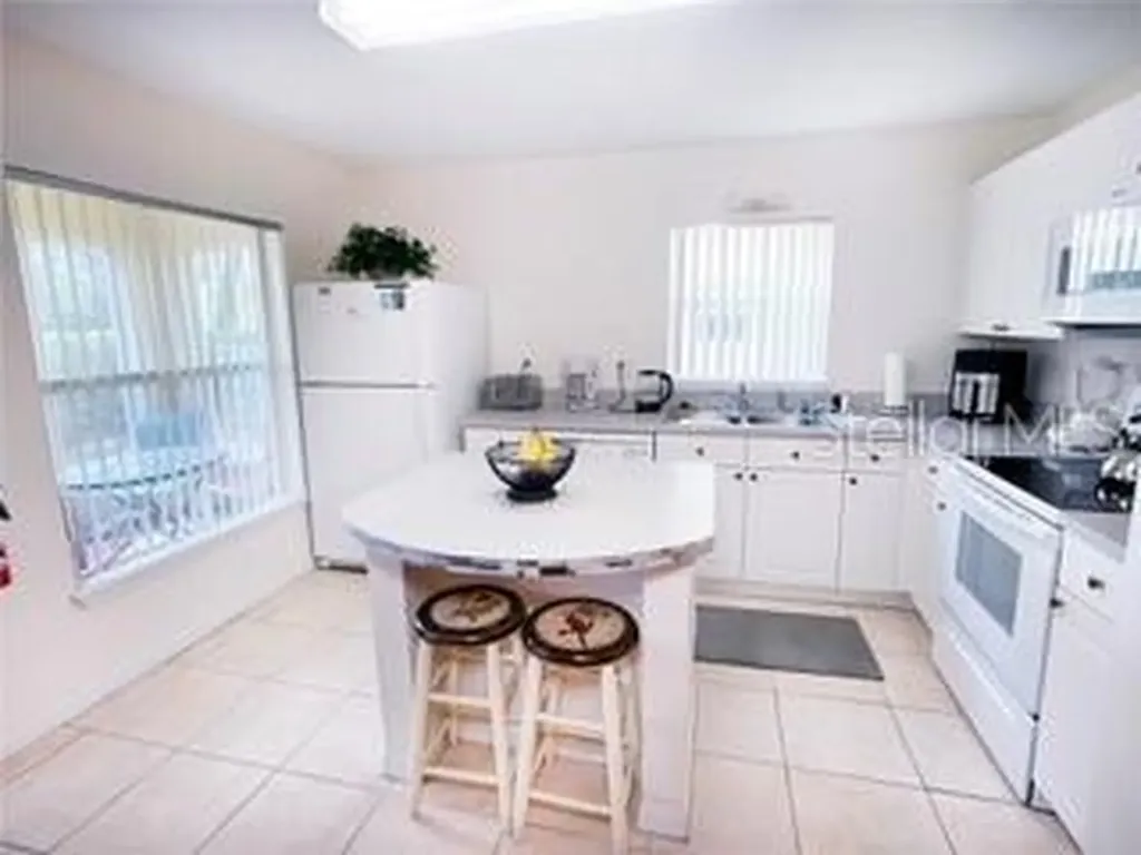2890 Club Cortile Circle Kissimmee FL 34746