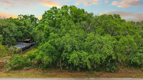 704 1st Avenue NE Ruskin FL 33570