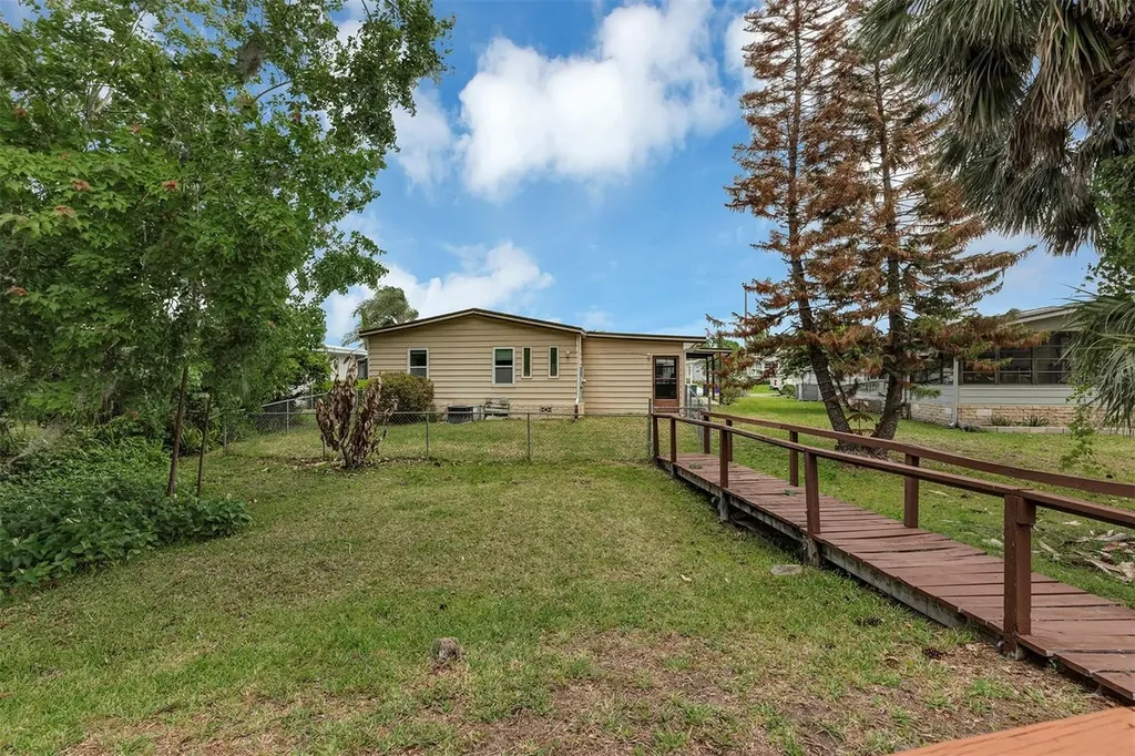3033 Myakka River Road Tavares FL 32778