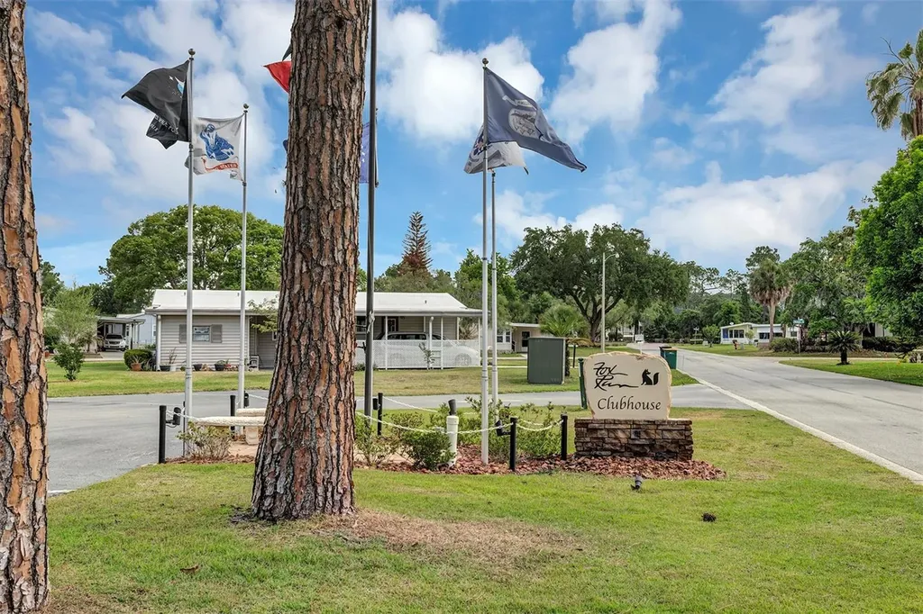 3033 Myakka River Road Tavares FL 32778