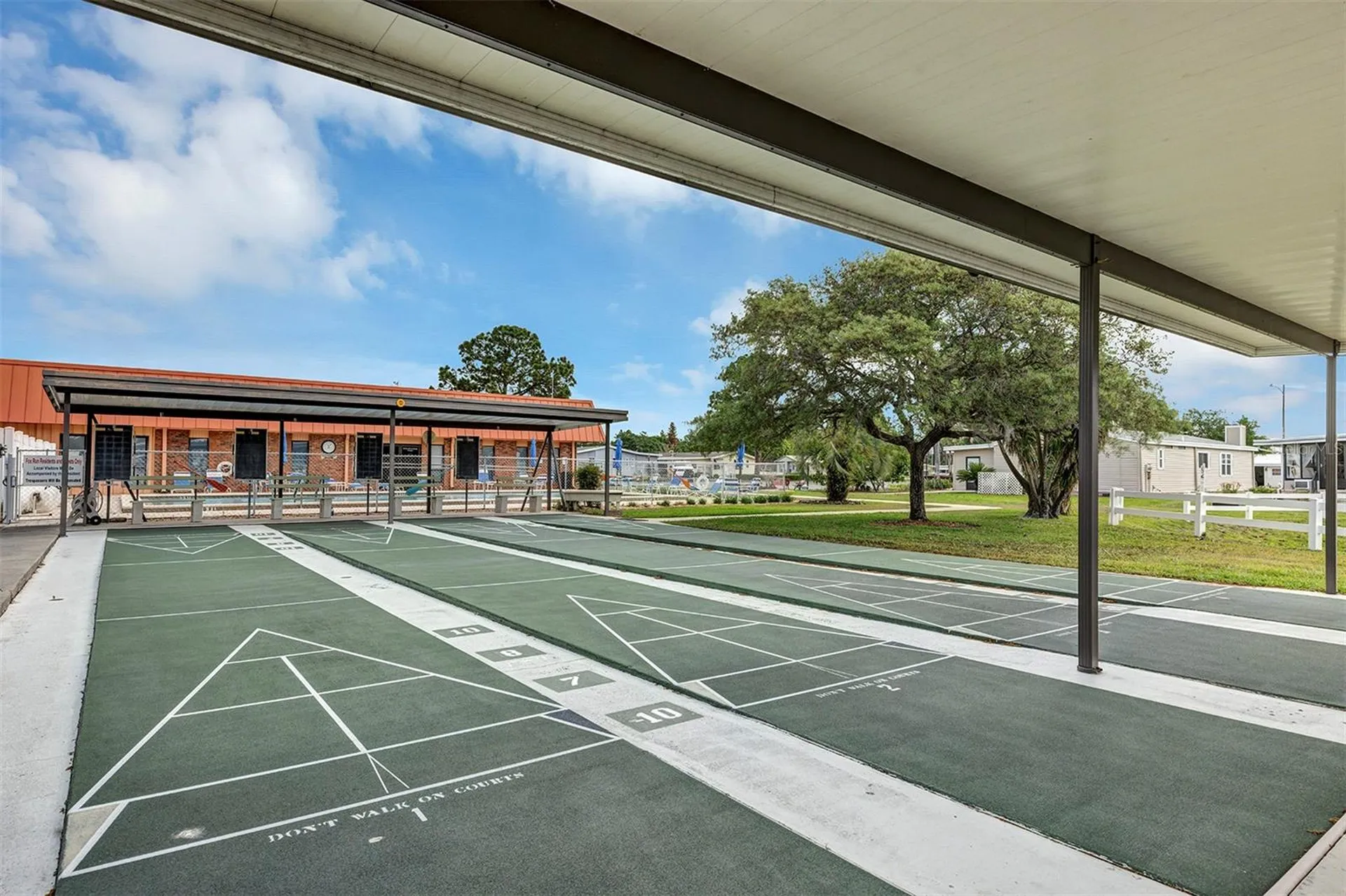 3033 Myakka River Road Tavares FL 32778