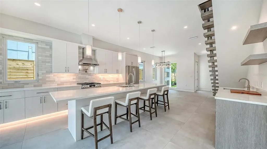 2225 Florinda Street Sarasota FL 34231