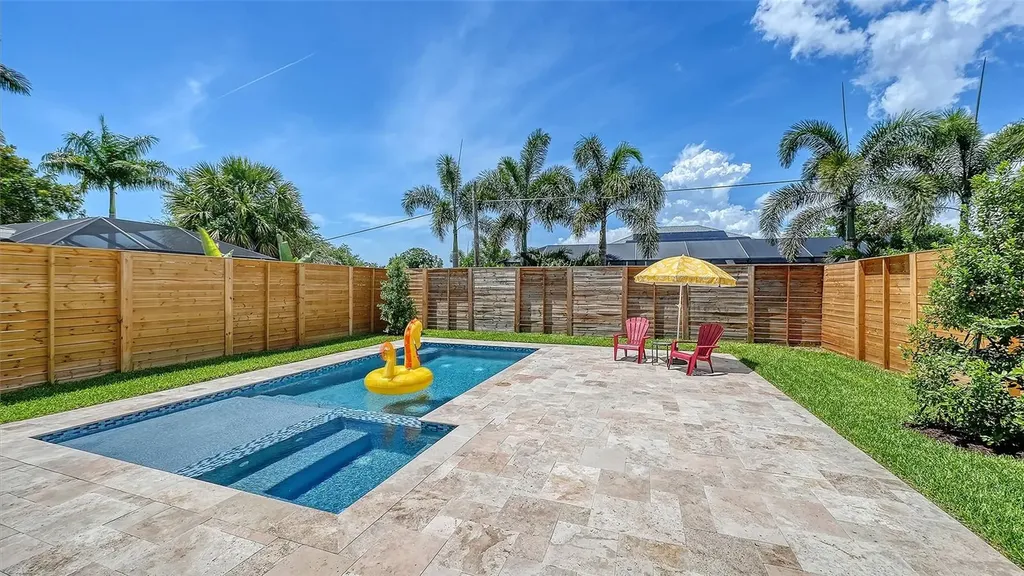 2225 Florinda Street Sarasota FL 34231