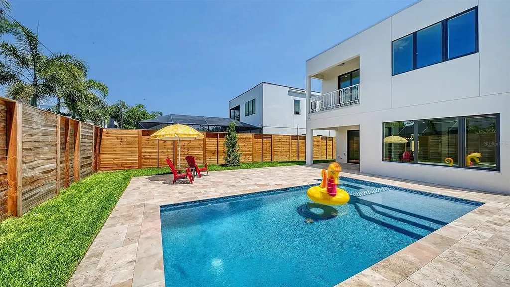 2225 Florinda Street Sarasota FL 34231