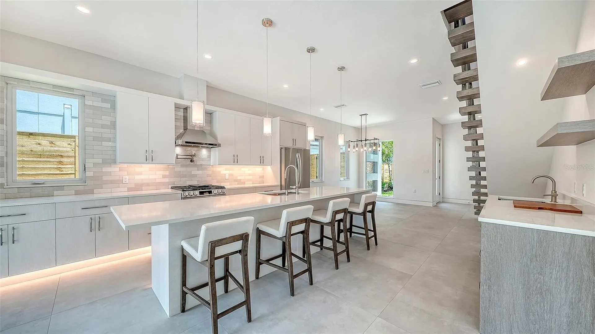2225 Florinda Street Sarasota FL 34231