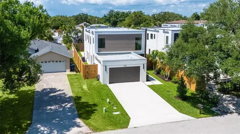 2225 Florinda Street Sarasota FL 34231