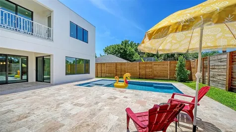 2225 Florinda Street Sarasota FL 34231