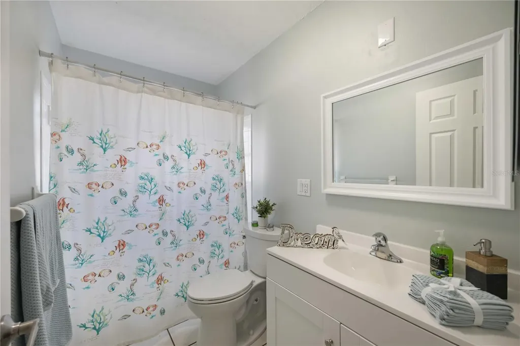 4925 Silk Oak Drive Sarasota FL 34232