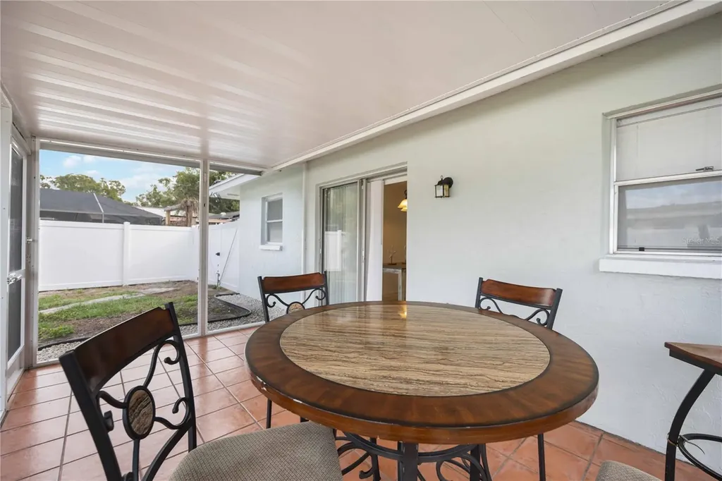 4925 Silk Oak Drive Sarasota FL 34232