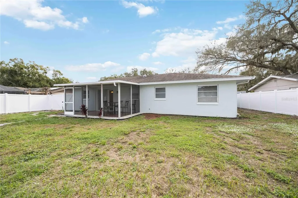 4925 Silk Oak Drive Sarasota FL 34232