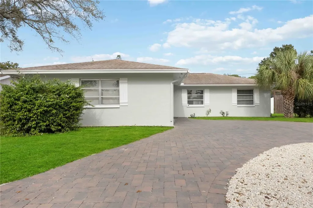 4925 Silk Oak Drive Sarasota FL 34232